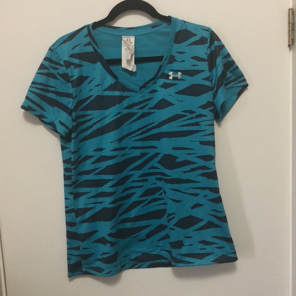 Underarmour workout tee blue stripes
